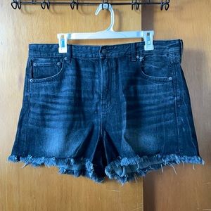 AE Super Hi-Rise Festival Black Denim Shorts
